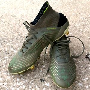ADIDAS Predators Firm ground cleats. Men’s size 9